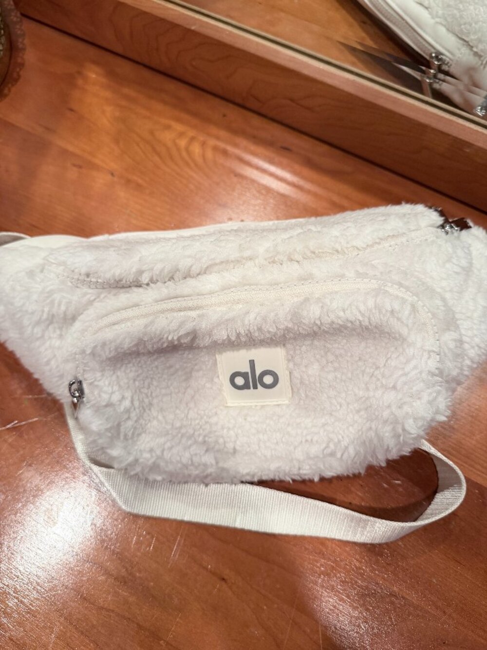 Alo Yoga Sherpa Explorer Fanny Pack Ivory Faux Fur Crossbody Belt Bag